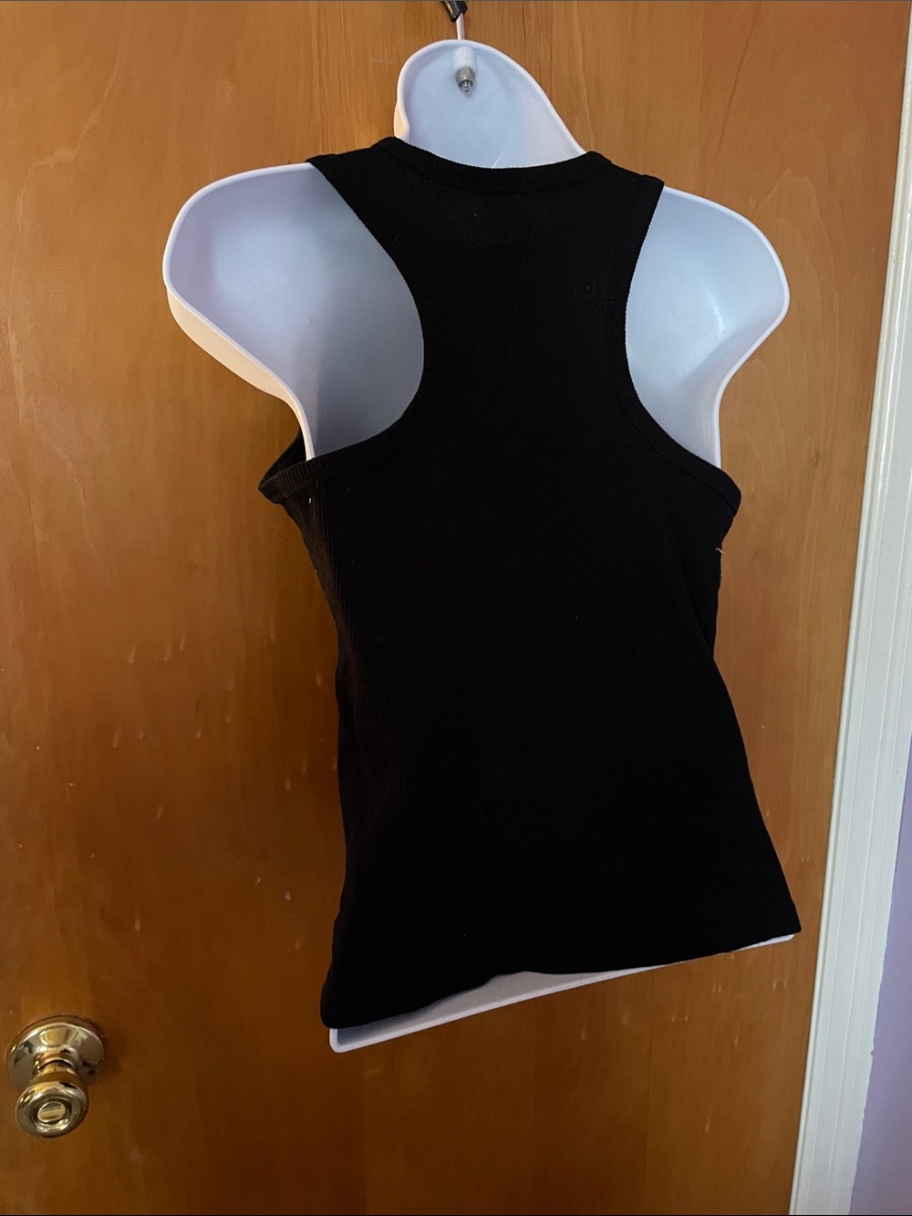 Black Ribbed Tank 🖤 - Picture 6 of 10